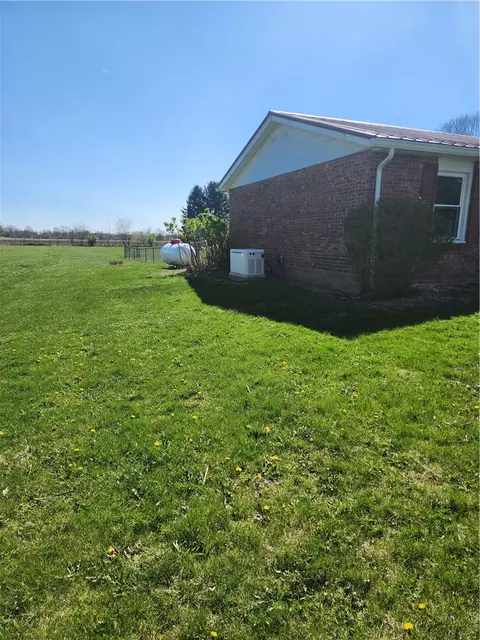 Exterior - 1262 Surface Rd, Eaton, OH 45320 photo 5 of 16