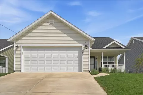 728 E Northern Ave, Springfield, OH 45503
