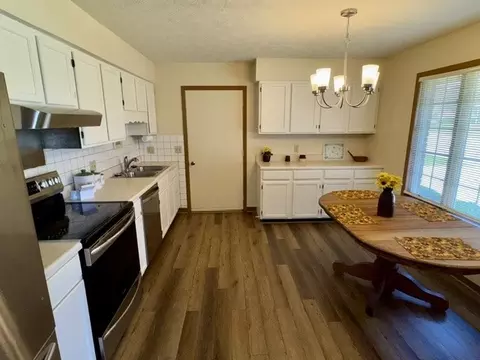 1013 Abington Pl, Springfield, OH 45503 photo 5