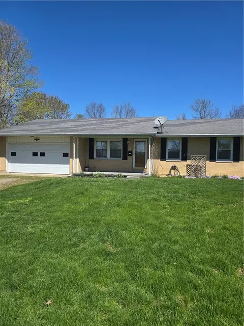 617 Wolf Rd, West Alexandria, OH 45381