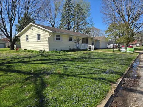 Exterior - 409 E Spring St, Eaton, OH 45320 photo 3 of 6