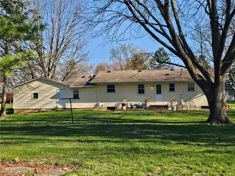 Exterior - 409 E Spring St, Eaton, OH 45320 photo 2 of 6