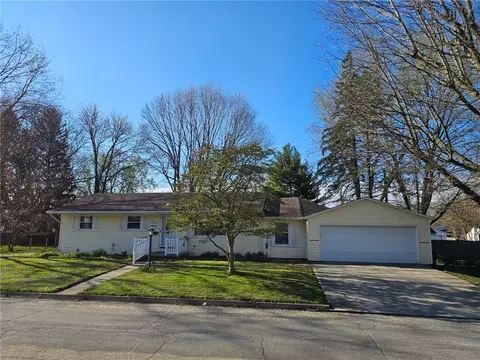 409 E Spring St, Eaton, OH 45320