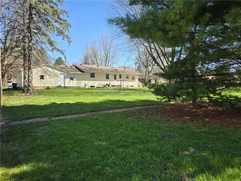 Exterior - 409 E Spring St, Eaton, OH 45320 photo 5 of 6