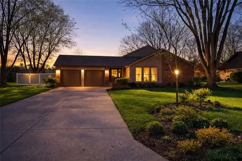 8785 Cobblecreek Dr, Washington Township, OH 45458