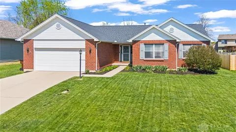 1580 Adamsmoor Dr, Waynesville, OH 45068