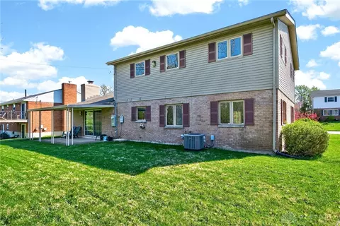 Exterior - 3233 Carrier Ave, Kettering, OH 45429 photo 9 of 9