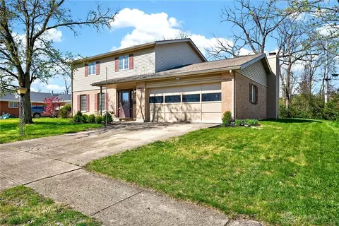 Exterior - 3233 Carrier Ave, Kettering, OH 45429 photo 2 of 9