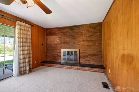 Living - 3233 Carrier Ave, Kettering, OH 45429 photo 6 of 6