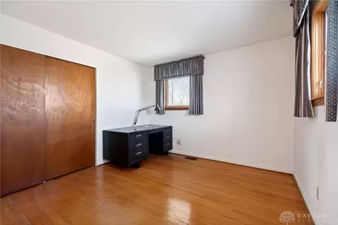Bedroom - 3233 Carrier Ave, Kettering, OH 45429 photo 1 of 8