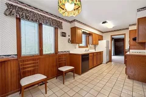 Kitchen - 3233 Carrier Ave, Kettering, OH 45429 photo 1 of 6