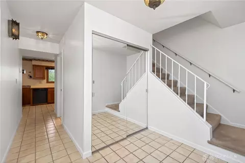 Entry Way - 3233 Carrier Ave, Kettering, OH 45429 photo 2 of 2
