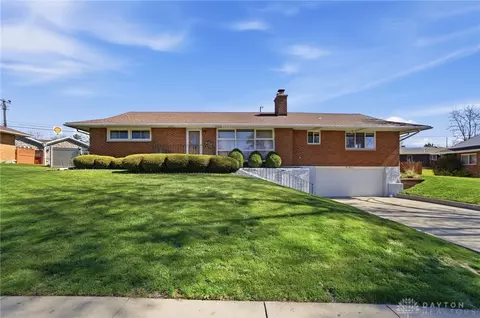 519 Kenbrook Dr, Vandalia, OH 45377