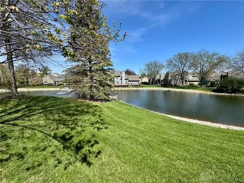 Exterior - 241 Queens Xing, Centerville, OH 45458 photo 2 of 3