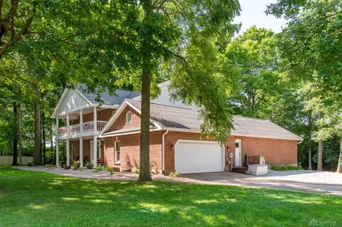Exterior - 4341 Lone Wolf Ave, Springfield, OH 45502 photo 7 of 14