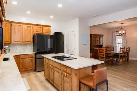 Kitchen - 4341 Lone Wolf Ave, Springfield, OH 45502 photo 3 of 6
