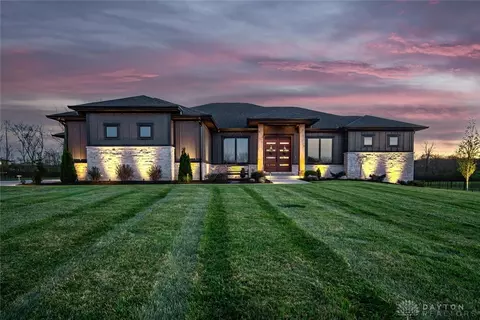4045 Heritage Xing, Lebanon, OH 45036