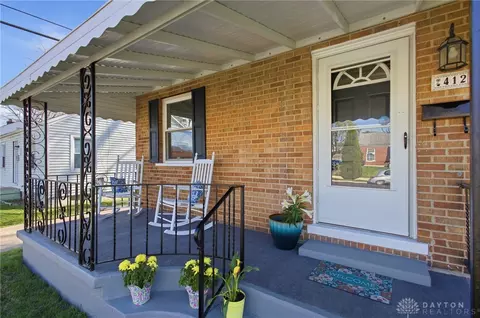 412 Cape Cod Dr, Springfield, OH 45505