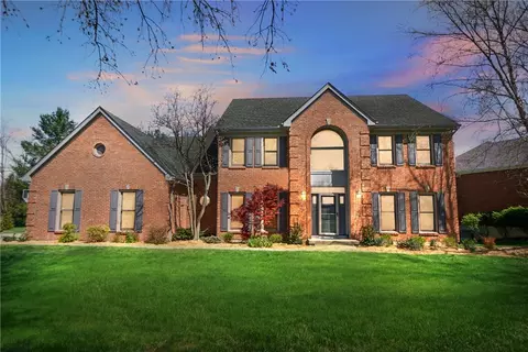 1416 Miami Lake Dr, Loveland, OH 45140