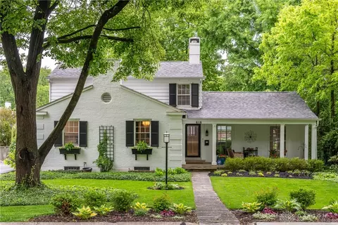 616 Garden Rd, Oakwood, OH 45419