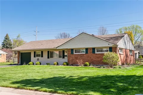 Exterior - 426 Willowhurst Dr, Centerville, OH 45459 photo 3 of 8