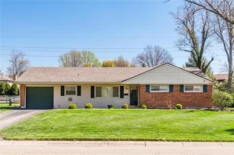 Exterior - 426 Willowhurst Dr, Centerville, OH 45459 photo 2 of 8