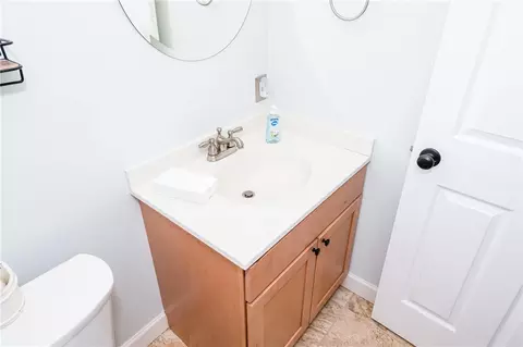 Bath - 426 Willowhurst Dr, Centerville, OH 45459 photo 7 of 7