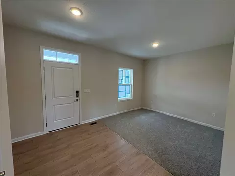 Living - 52 Chestnut St, Springboro, OH 45066 photo 1 of 2