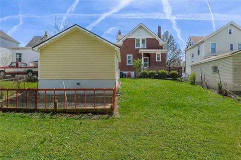 Exterior - 3736 Herbert Ave, Cincinnati, OH 45211 photo 7 of 9