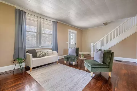 Living - 3736 Herbert Ave, Cincinnati, OH 45211 photo 4 of 5