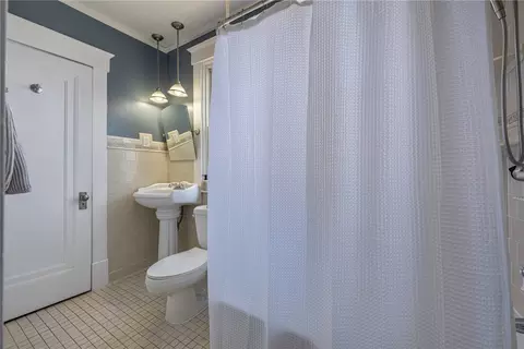 Bath - 3736 Herbert Ave, Cincinnati, OH 45211 photo 2 of 4