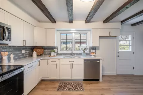 Kitchen - 1030 Chateau Dr, Kettering, OH 45429 photo 1 of 1