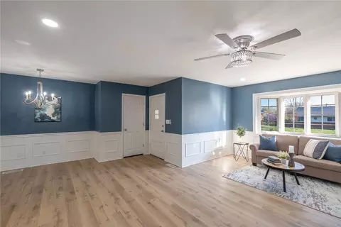 Living - 1030 Chateau Dr, Kettering, OH 45429 photo 1 of 4