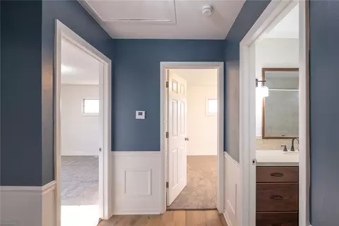 Entry Way - 1030 Chateau Dr, Kettering, OH 45429 photo 3 of 3