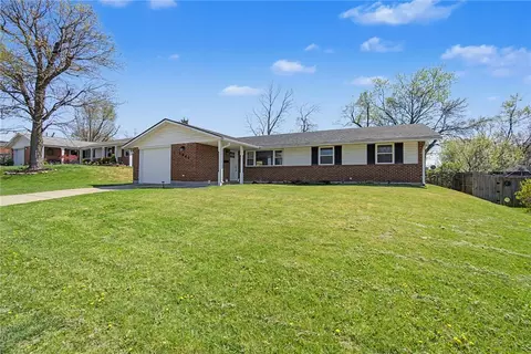 5944 Corsica Dr, Huber Heights, OH 45424