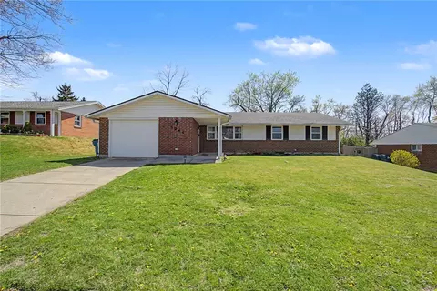 5944 Corsica Dr, Huber Heights, OH 45424