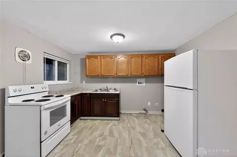 Kitchen - 4606 Winchester Dr, Kettering, OH 45429 photo 2 of 2