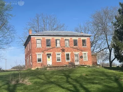 5097 Prices Creek Rd, Lewisburg, OH 45338