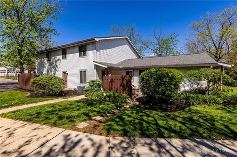 1010 E Crescentville Rd, West Chester, OH 45246