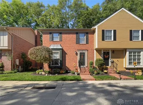 40 Nicholson Ct, Dayton, OH 45459