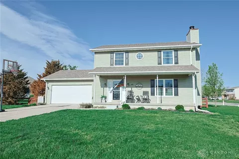 615 Saint James Pl, Trenton, OH 45067