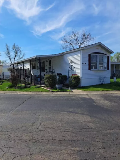 5331 Silverdome Dr, Dayton, OH 45414