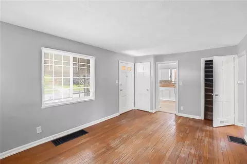 1525 Patterson Rd, Dayton, OH 45420 photo 3