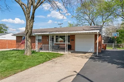 750 Harlan Pl, Dayton, OH 45431
