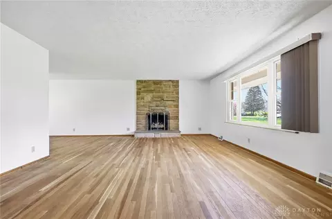 814 Wellington Dr, Springfield, OH 45506 photo 6