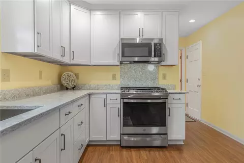 Kitchen - 3112 Big Hill Rd, Kettering, OH 45419 photo 4 of 4