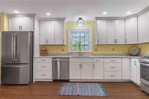 Kitchen - 3112 Big Hill Rd, Kettering, OH 45419 photo 3 of 4