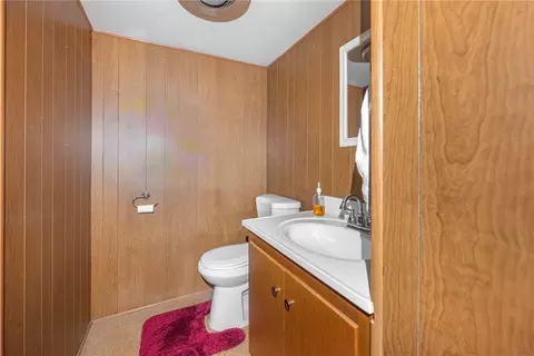 Bath - 3112 Big Hill Rd, Kettering, OH 45419 photo 4 of 4