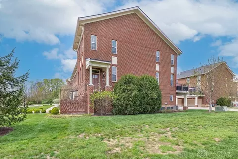 407 Brownstone Row, Springboro, OH 45066 photo 4