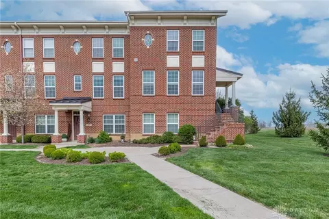 407 Brownstone Row, Springboro, OH 45066 photo 2